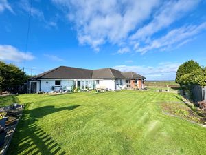 Photo 33- click for photo gallery